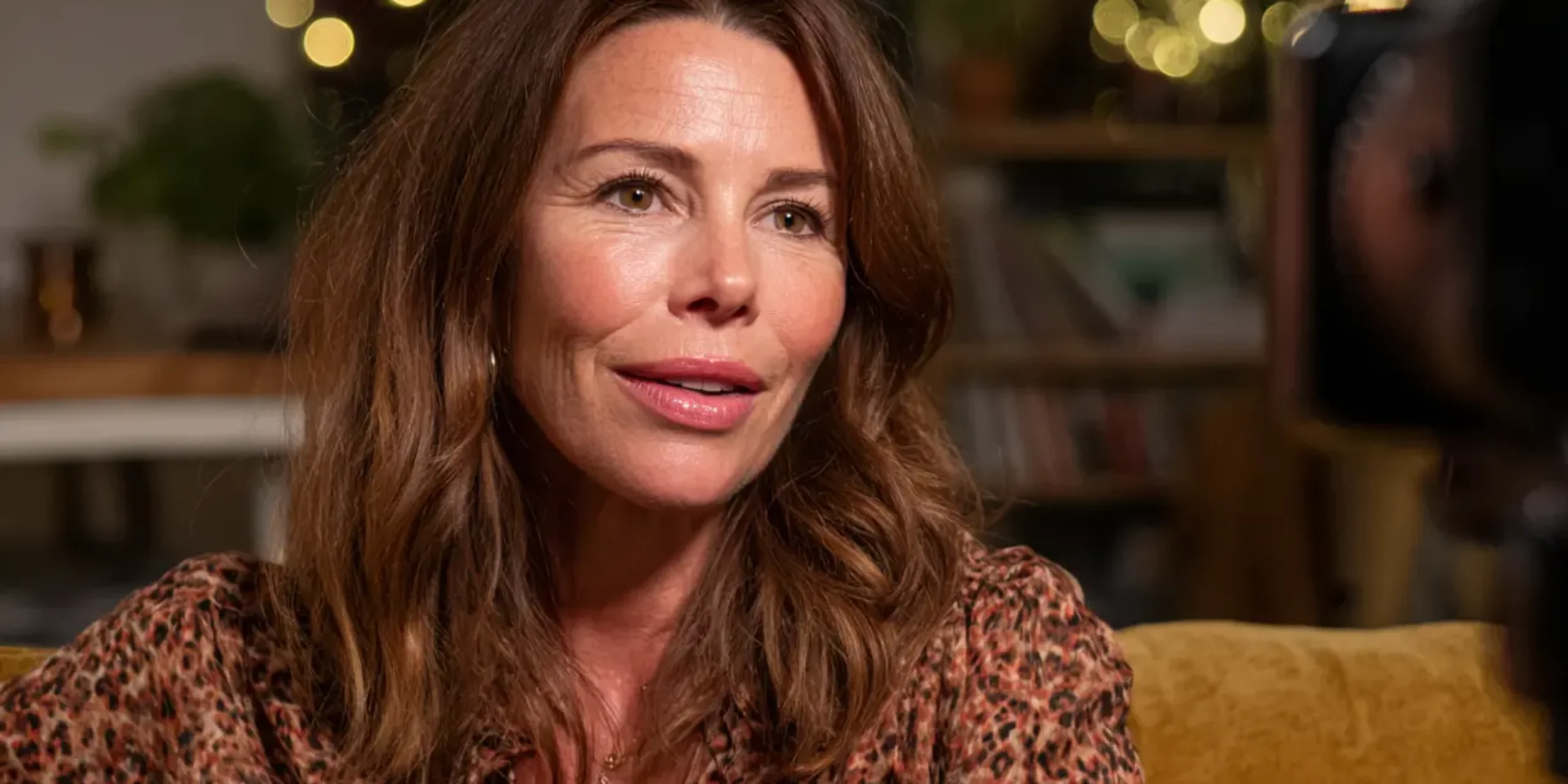 Mother giving a positive testimonial about teen rehab services